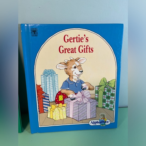 AlphaPets Books Ollie’s Folly & Gertie’s Great Gifts, Vintage 1990’s Kids Books - Picture 3 of 8